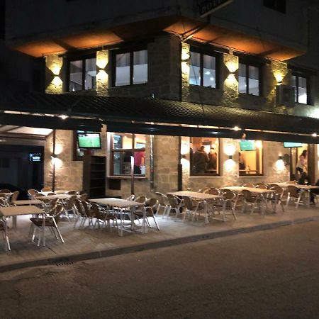 Hotel Tres Estrellas Casa Maribona Gela El Puente  Zewnętrze zdjęcie