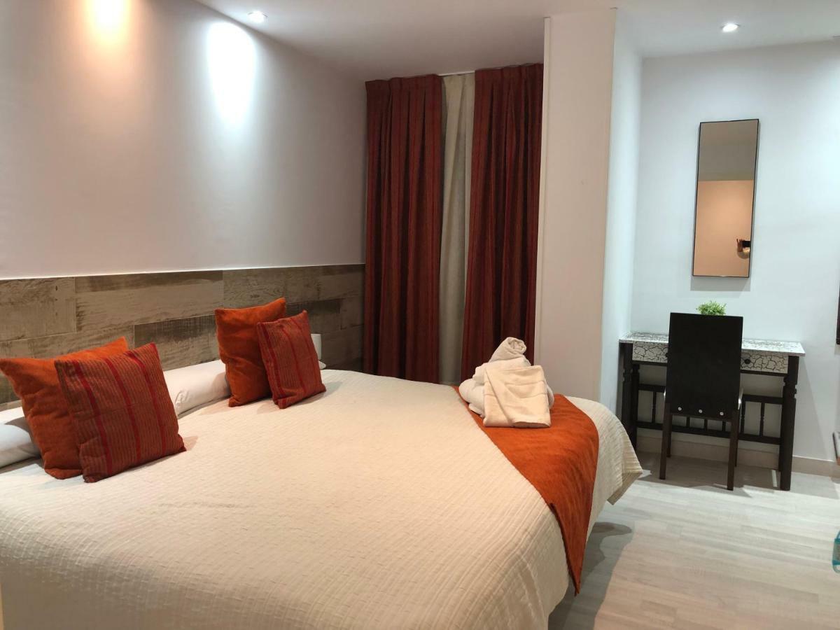 Hotel Tres Estrellas Casa Maribona Gela El Puente  Zewnętrze zdjęcie