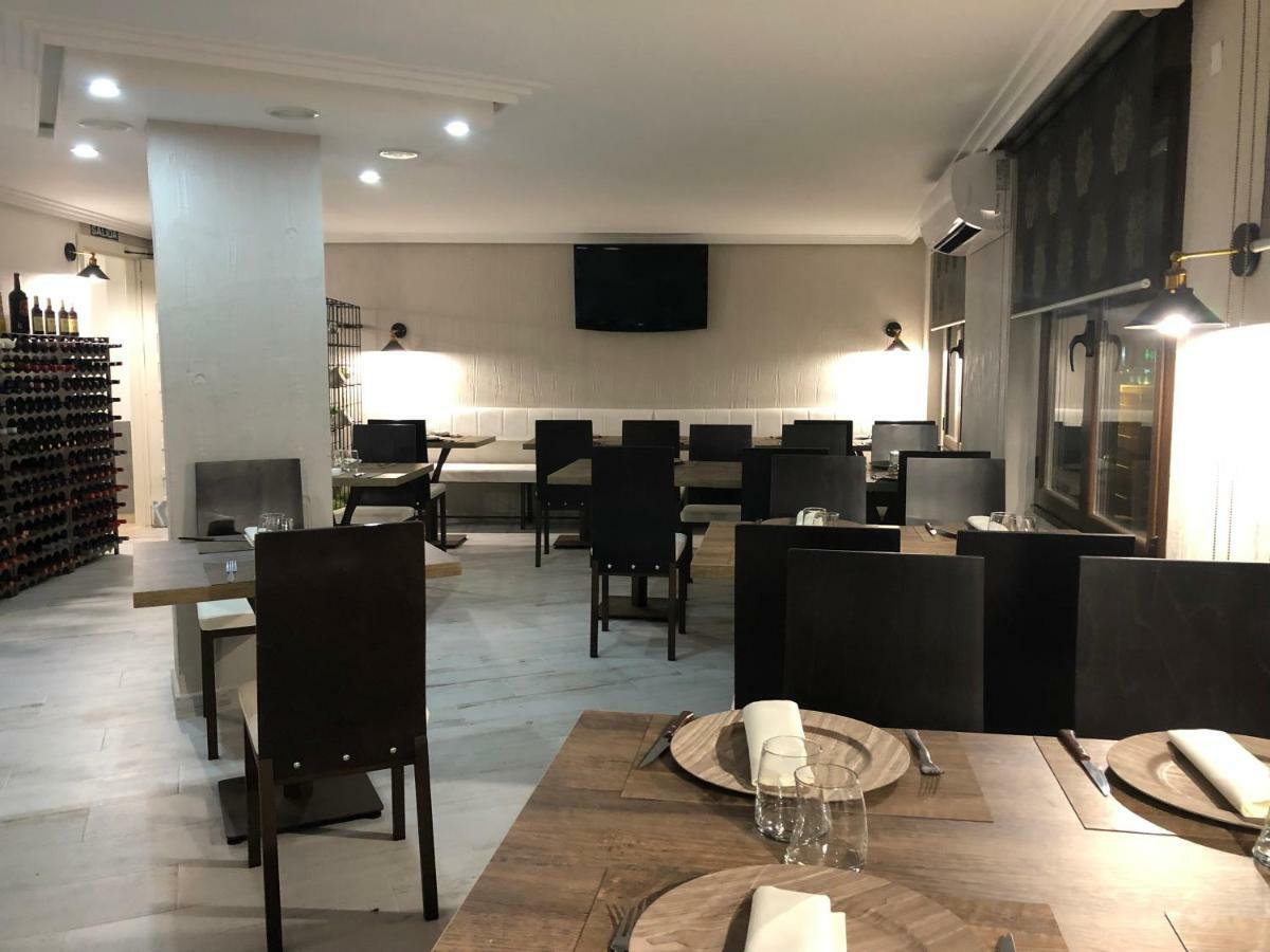 Hotel Tres Estrellas Casa Maribona Gela El Puente  Zewnętrze zdjęcie
